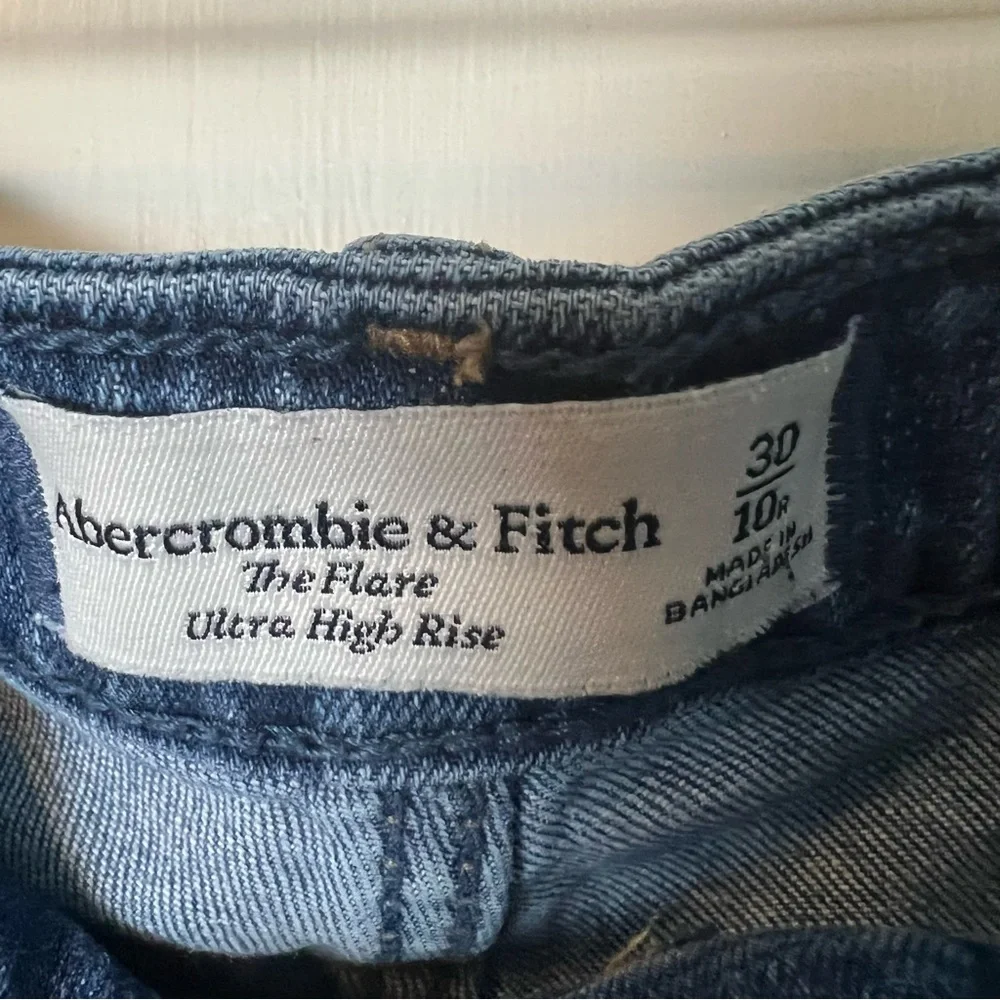 Abercrombie & Fitch – Women’s The‎ Flare Ultra High Rise Jeans Y2K – Sz. 30/10R